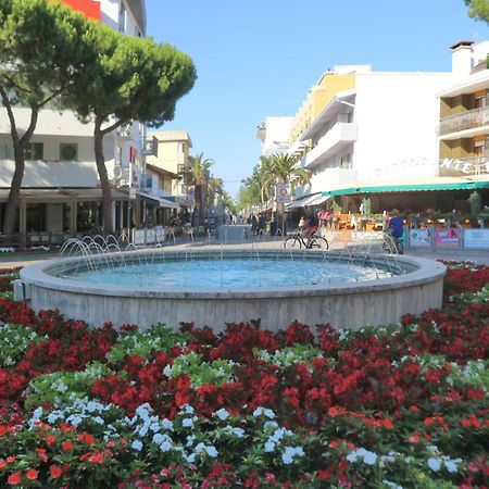 Marco Polo Appartement Lignano Sabbiadoro Buitenkant foto